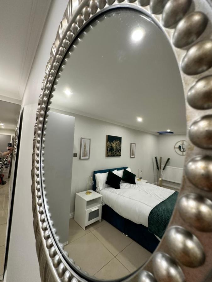 Luxury Studio Apartment Harrow on the Hill Εξωτερικό φωτογραφία