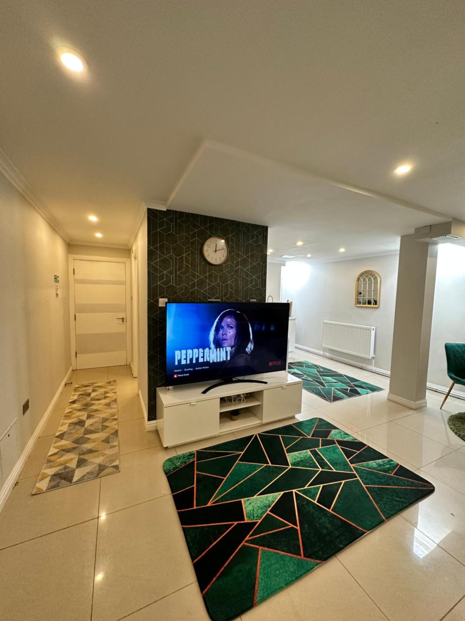 Luxury Studio Apartment Harrow on the Hill Εξωτερικό φωτογραφία