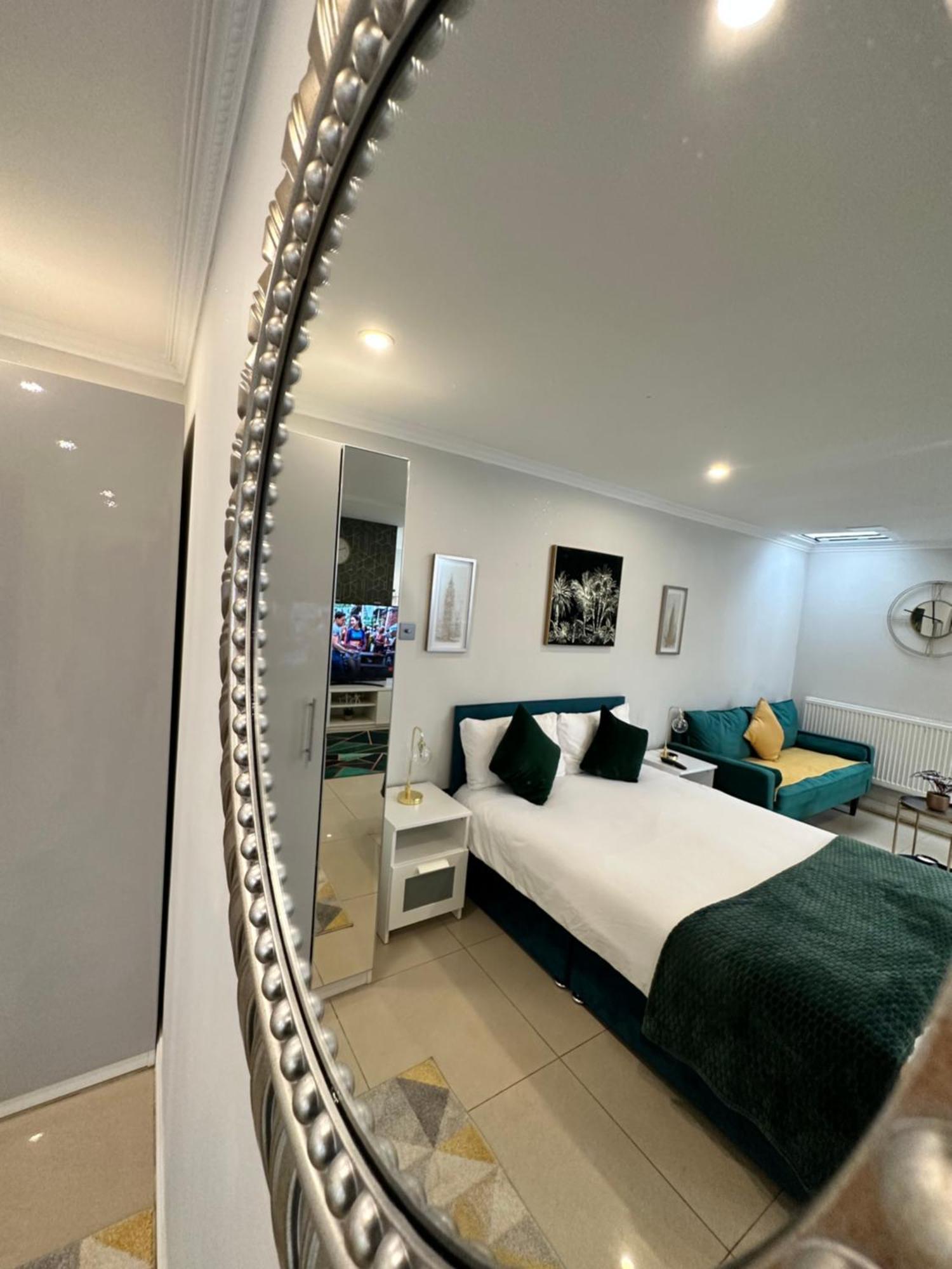 Luxury Studio Apartment Harrow on the Hill Εξωτερικό φωτογραφία