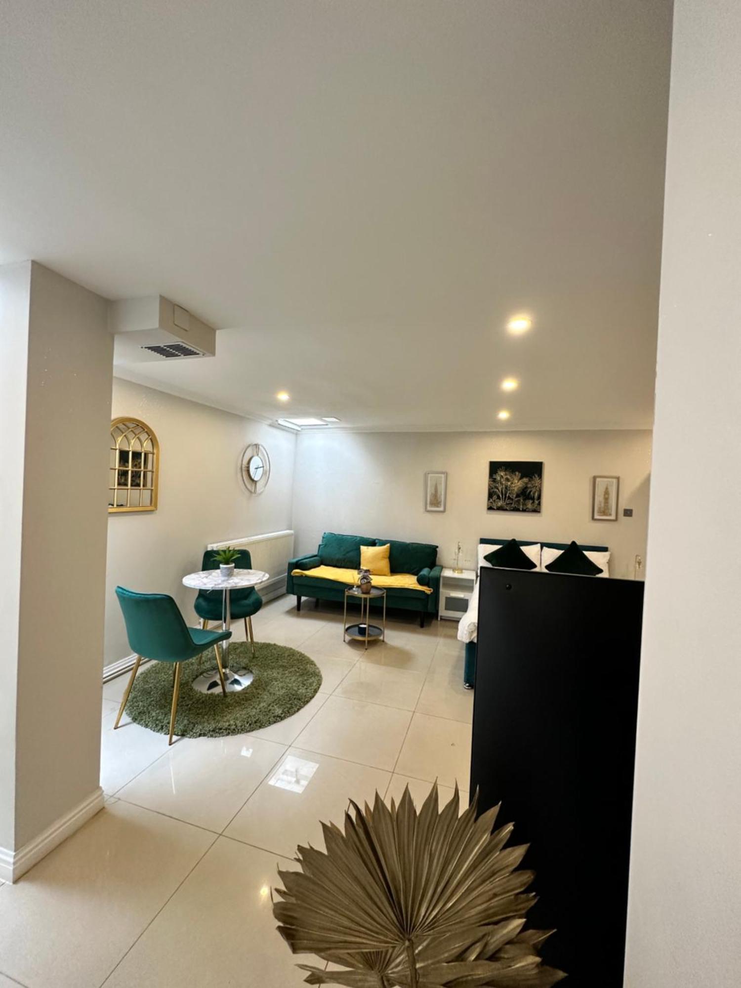 Luxury Studio Apartment Harrow on the Hill Εξωτερικό φωτογραφία